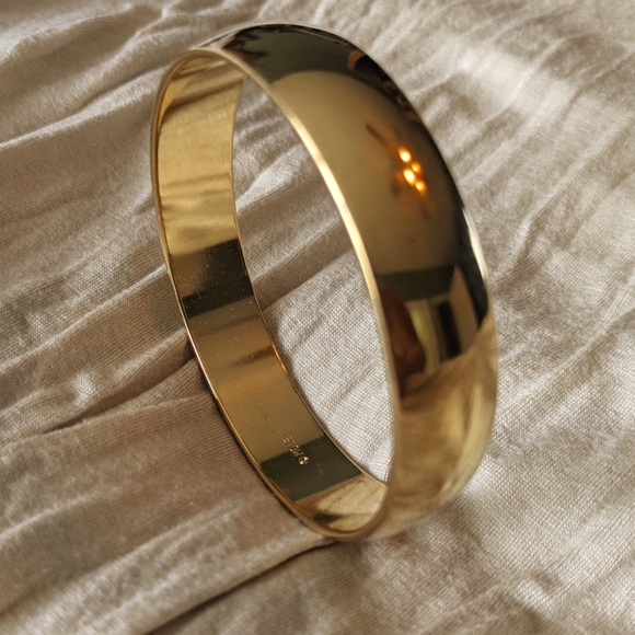 Monet Gold tone 2 3/4" Bracelet